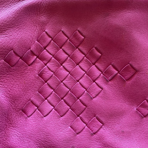 BOTTEGA VENETA | Hot Pink Summer Totebag - Picture 6 of 13